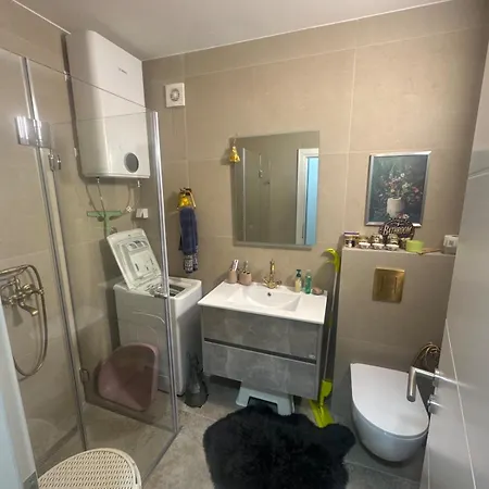 Lovely 2 Bedroom * 塞拉耶佛